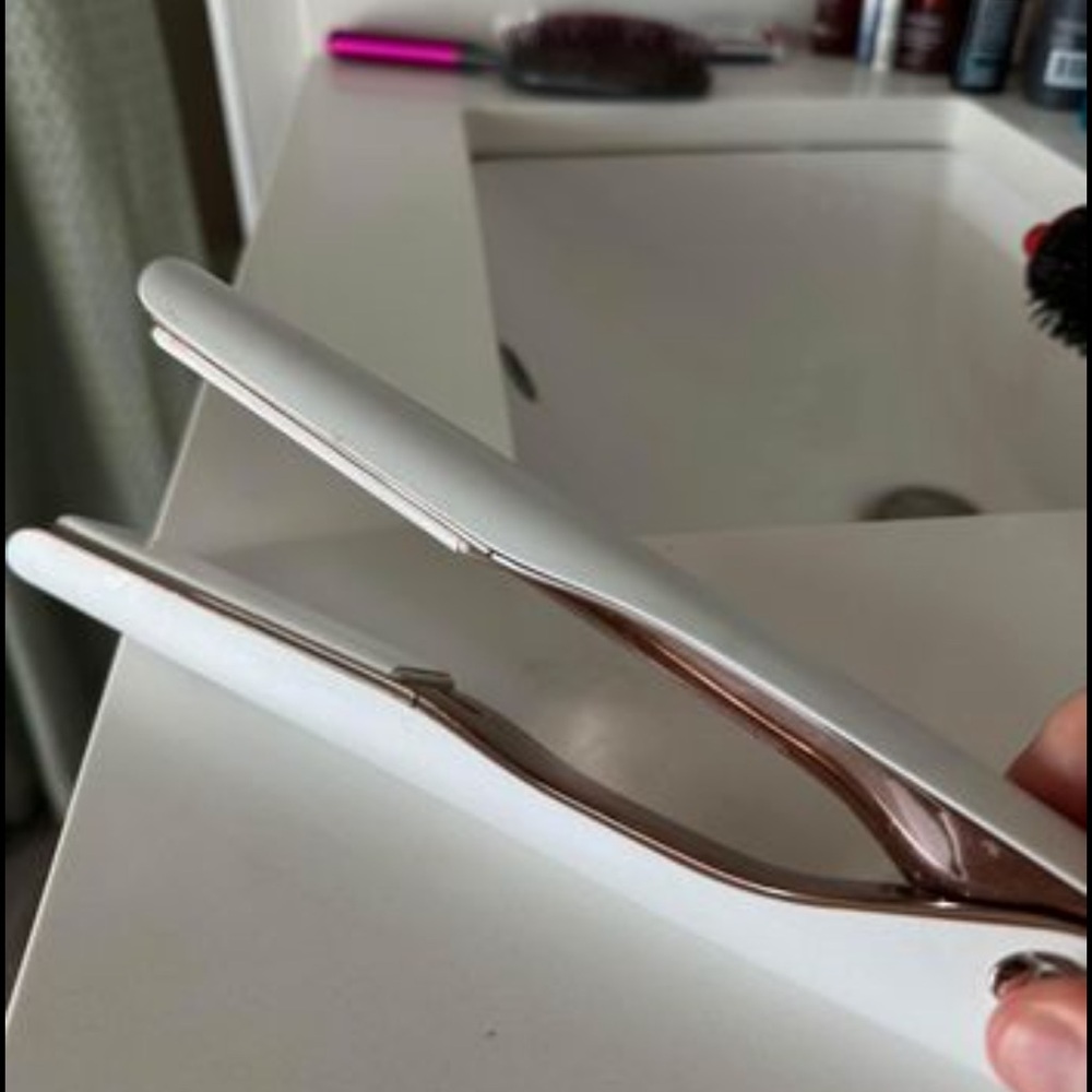 T3 1” ceramic iron
